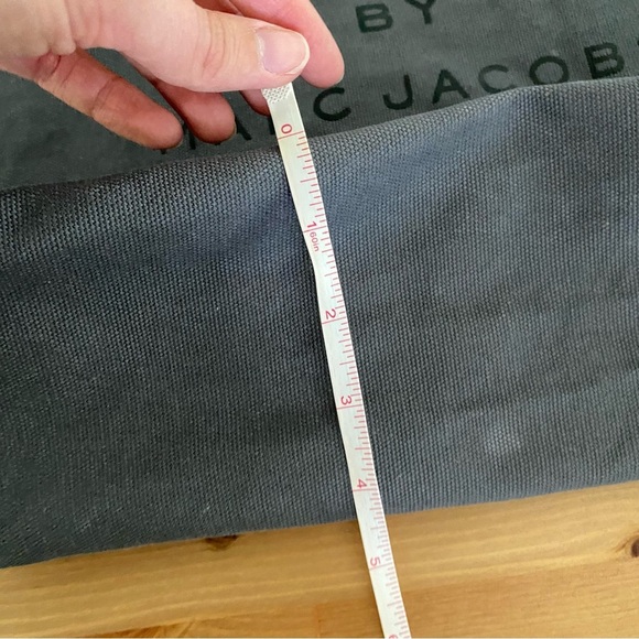 Jacobs by Marc Jacobs Top Zip Canvas Tote Bag Gray Canvas Suede Trim 17” X 11.5” - Picture 14 of 16